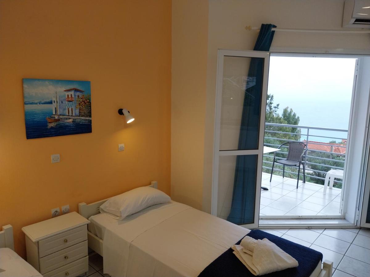Odyseas Studios Vlachata Luaran gambar
