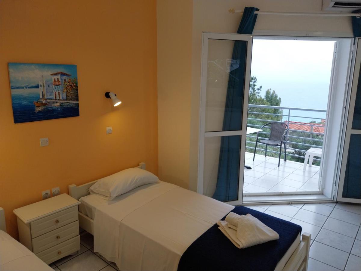 Odyseas Studios Vlachata Luaran gambar